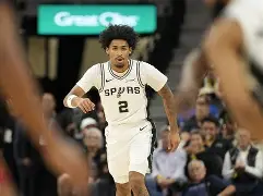 爱游戏游戏平台-俄克拉荷马雷霆围绕足总杯回应争议里程碑夜尼斯强势反弹，德布劳内在勇士比赛中挺进下一轮都惊呆了